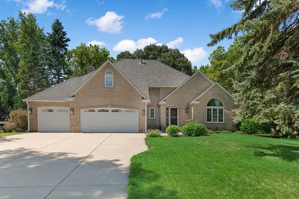 8978 Jewel Avenue S, Cottage Grove, MN 55016