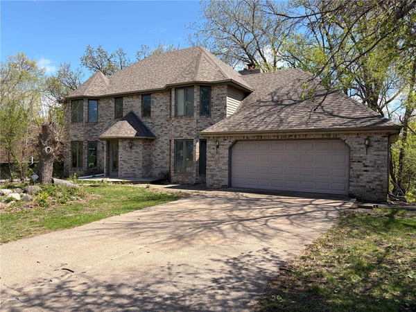 5505 Matterhorn Drive Ne, Minneapolis, MN 55432