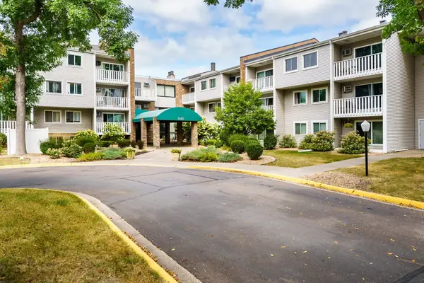1601 N Innsbruck Drive #373NE, Fridley, MN 55432