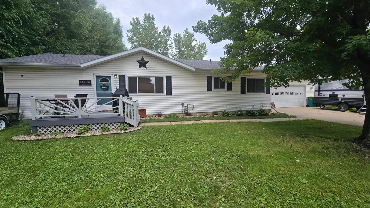 197 2nd Street Ne, Clarks Grove, MN 56016 - #1