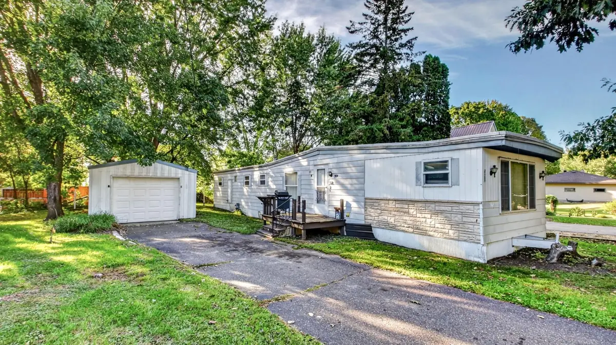 429 S Scott Street, Elmwood, WI 54740 - #1