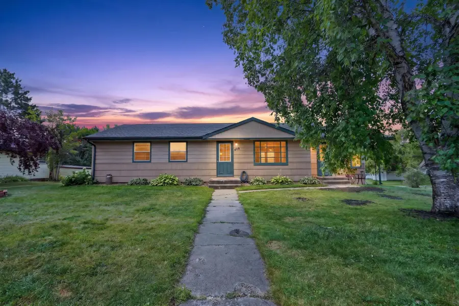 408 Mitchell Street, Coleraine, MN 55722 - #3
