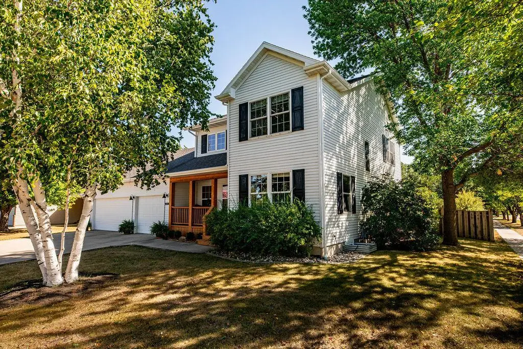 1008 42nd Avenue N, Fargo, ND 58102 - #1