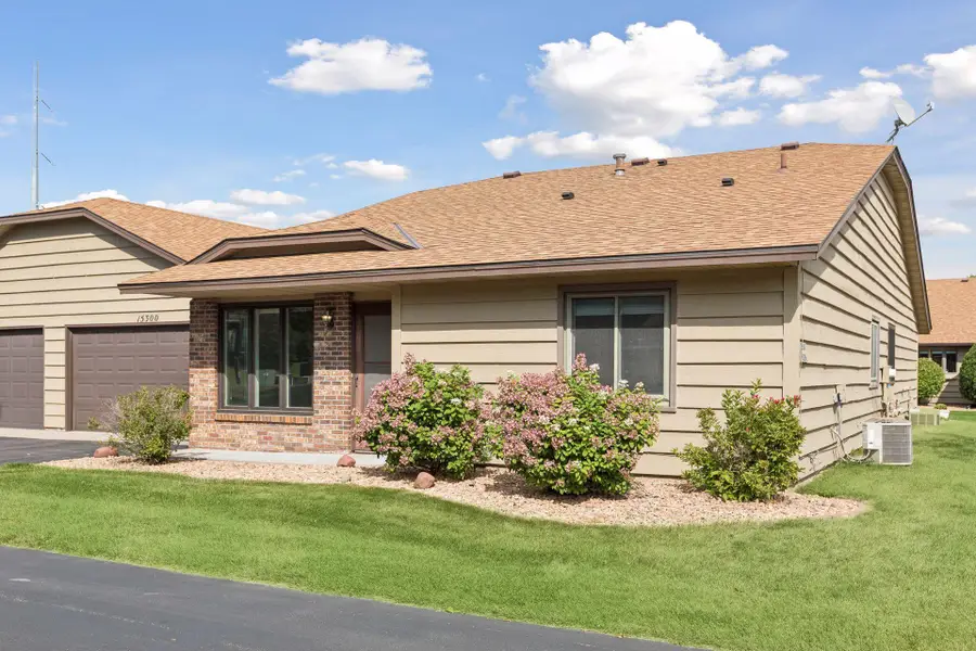 15300 40th Avenue N, Plymouth, MN 55446 - #2
