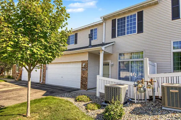 1944 Mockingbird Avenue, Shakopee, MN 55379