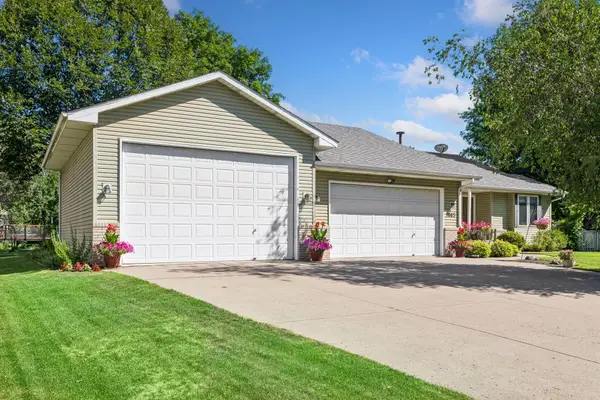3883 122nd Avenue Nw, Minneapolis, MN 55433