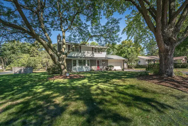 200 Harold Drive, Burnsville, MN 55337