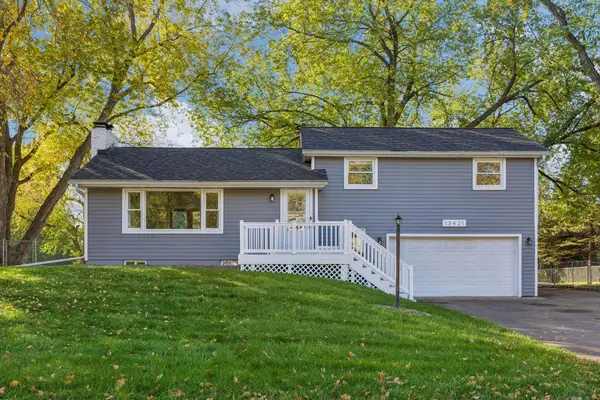 13421 Arthur Street W, Minnetonka, MN 55305