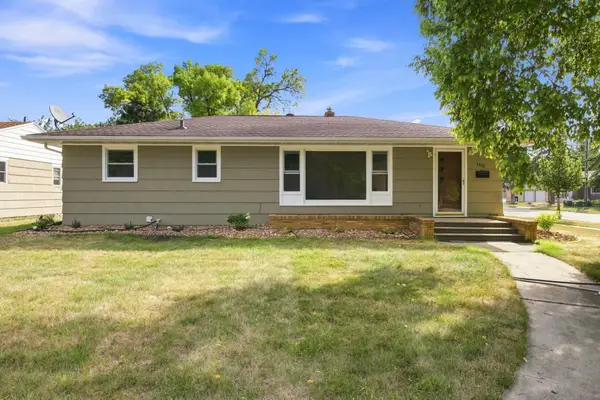 1520 3rd Street S, Moorhead, MN 56560