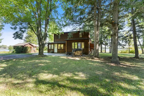 246 Magnor Lake Court, Clayton, WI 54004