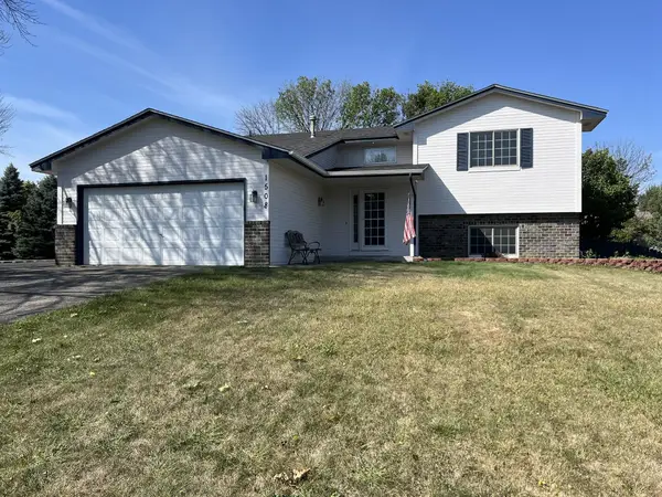1508 Thistle Lane, Shakopee, MN 55379