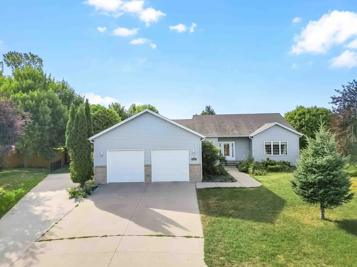 1928 33rd Street S, Moorhead, MN 56560 - #1