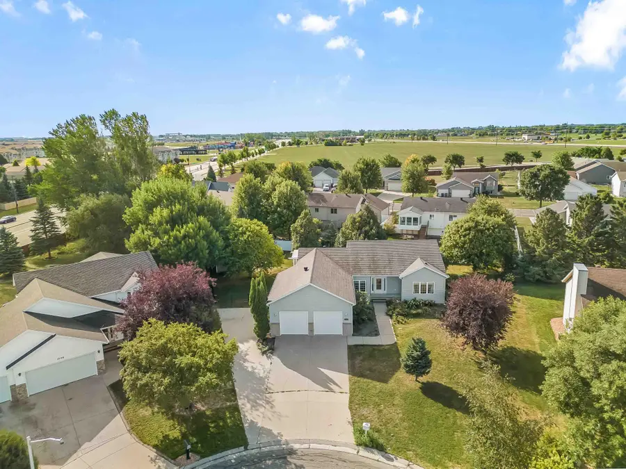 1928 33rd Street S, Moorhead, MN 56560 - #2