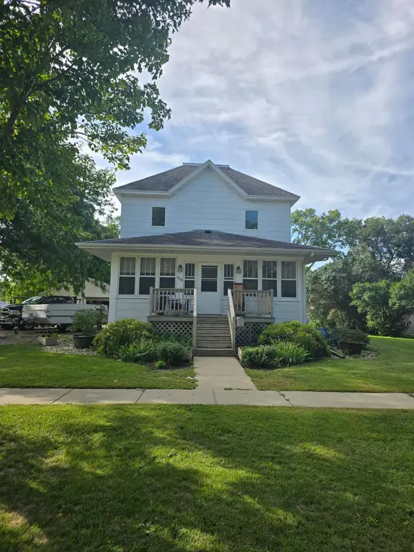 606 3rd Street Sw, Pipestone, MN 56164