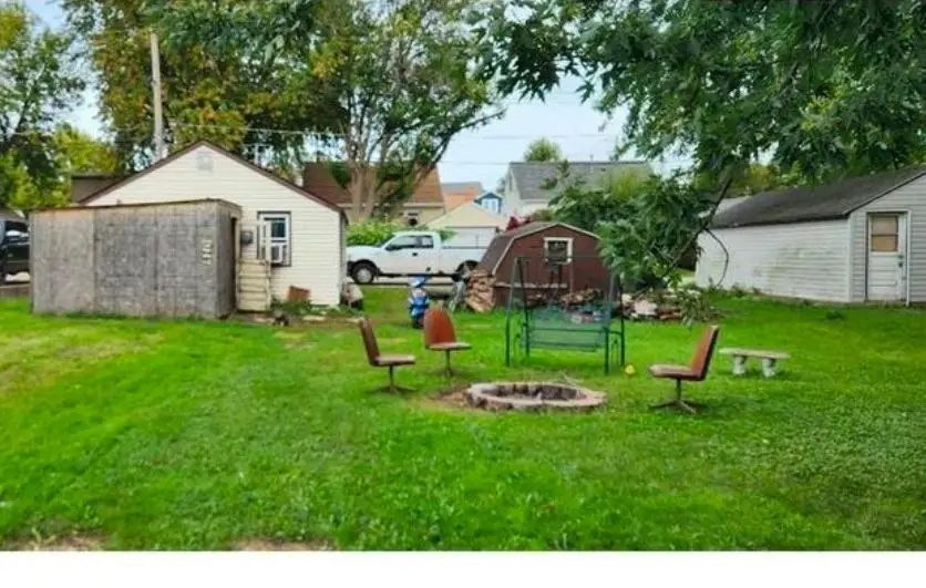 410 Saint Peter Avenue, Albert Lea, MN 56007 - #3