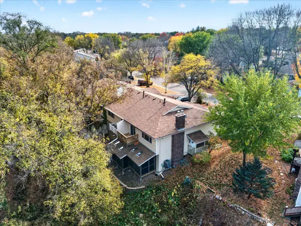 6109 Creek View Trail, Minnetonka, MN 55345
