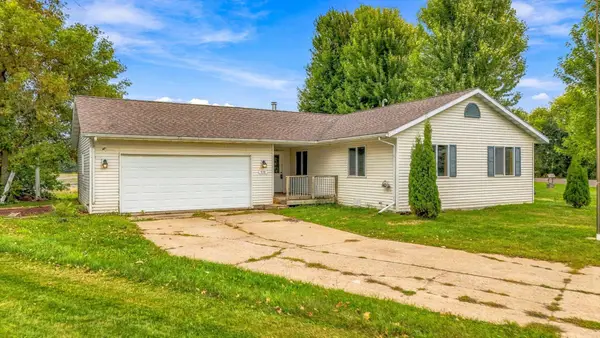 410 Camelia Drive, Clayton, WI 54004