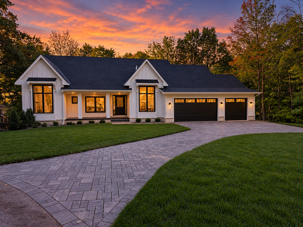 15 Maple Hill Drive, Excelsior, MN 55331