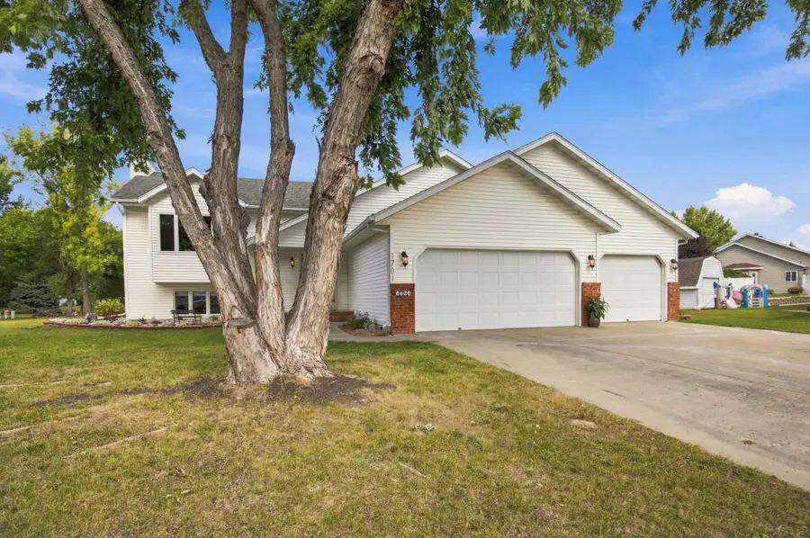 1701 33 1/2 Street S, Moorhead, MN 56560 - #2