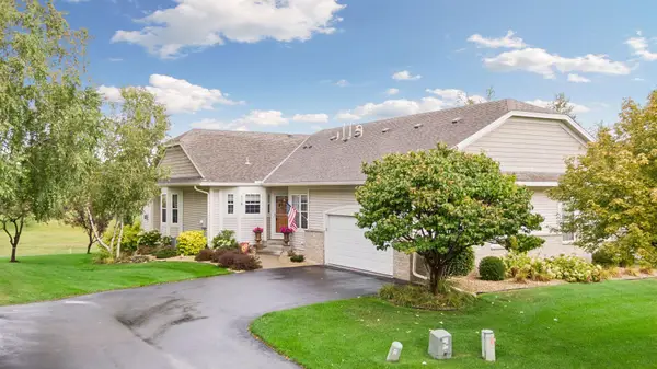 516 Holly Lane N, Oakdale, MN 55128