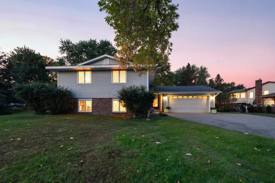 8989 Lake Jane Trail N, Lake Elmo, MN 55042 - #2