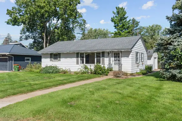 483 Manor Drive Ne, Spring Lake Park, MN 55432
