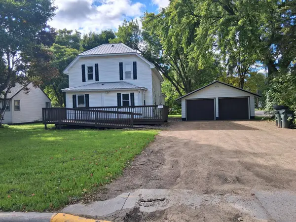 217 W Oak Street, Osakis, MN 56360