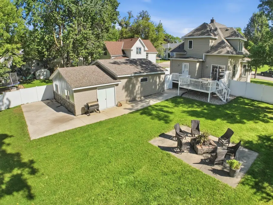 718 6th Street Sw, Willmar, MN 56201 - #2