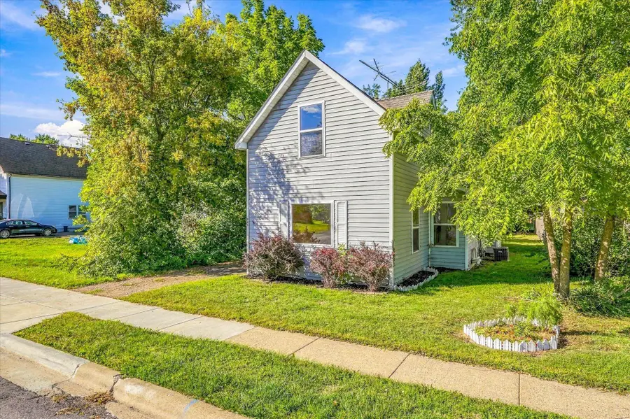 445 W 3rd Street, Rush City, MN 55069 - #2