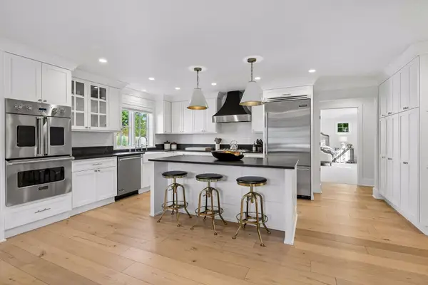 5913 Wooddale Avenue, Edina, MN 55424