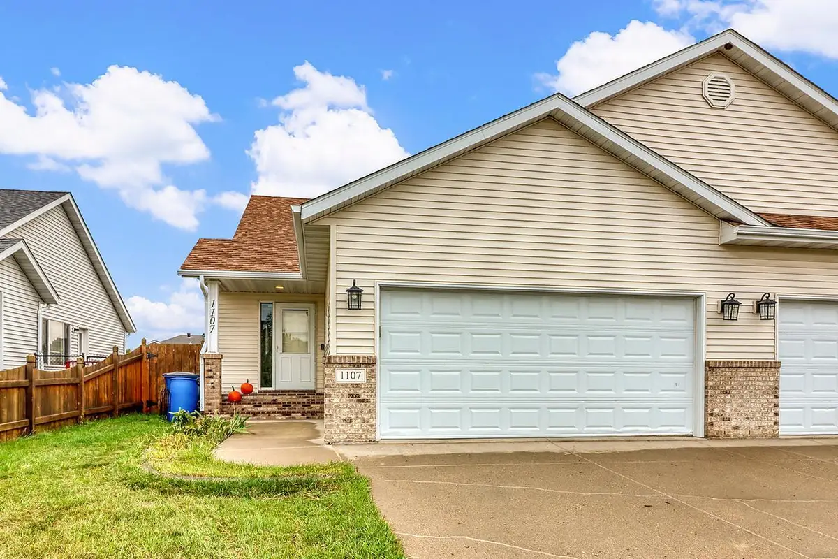 1107 37th Ave S, Moorhead, MN 56560 - #1