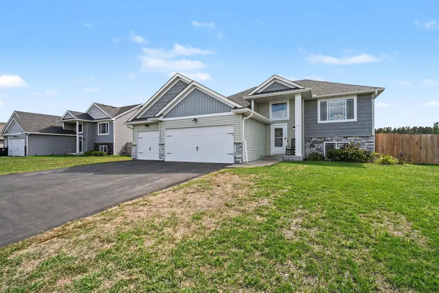 707 Hickory Street Sw, Isanti, MN 55040 - #3