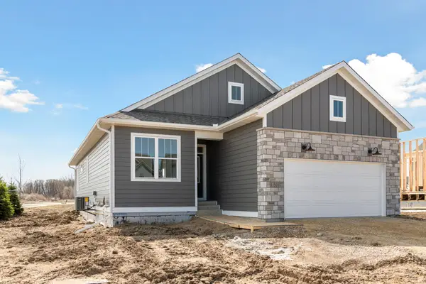 10926 37th Street N, Lake Elmo, MN 55042