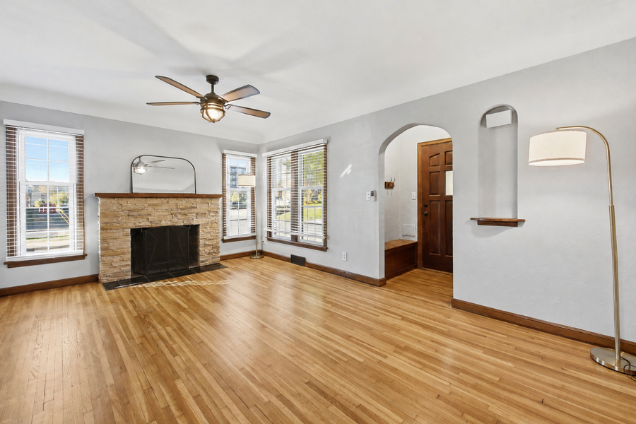 1118 Livingston Avenue, Saint Paul, MN 55118 - #2