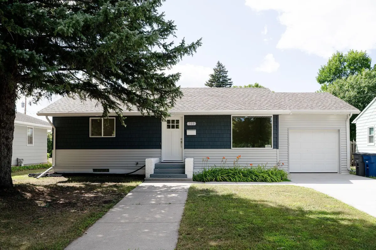 705 18th Street N, Moorhead, MN 56560 - #1