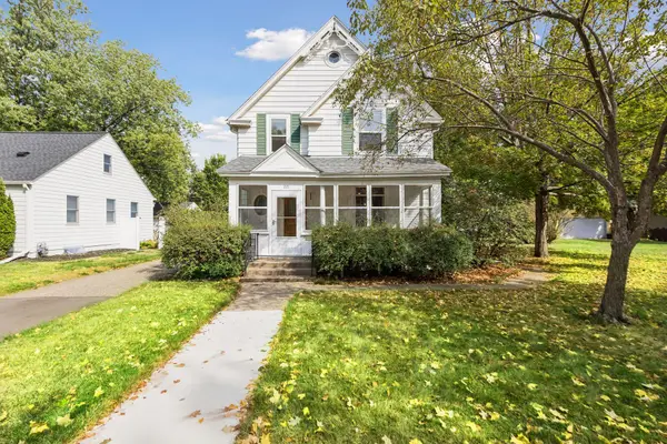221 11th Avenue N, Hopkins, MN 55343
