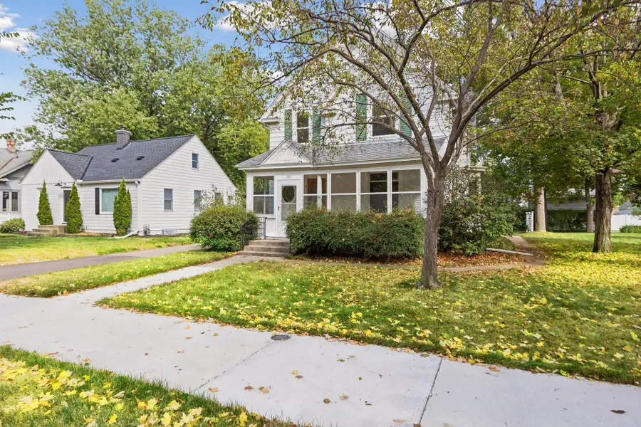 221 11th Avenue N, Hopkins, MN 55343 - #3