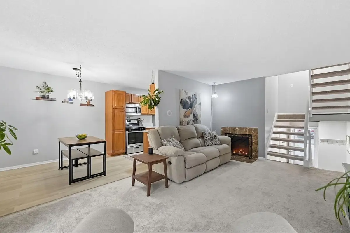 1646 City View Drive #19, Eagan, MN 55121 - #1