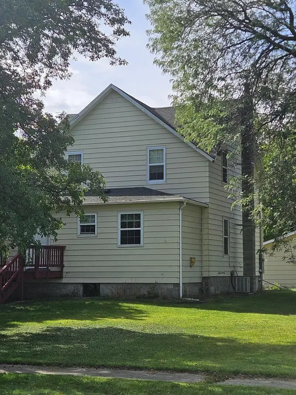 400 S 3rd Street, Fairmount, ND 58030