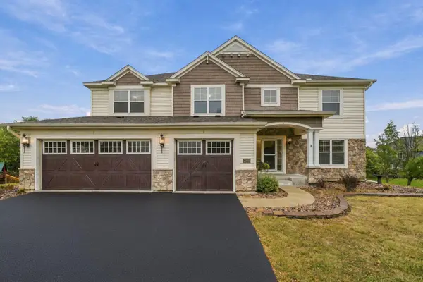 2109 Rockridge Circle, Shakopee, MN 55379