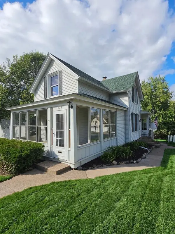 627 Locust Street, Hudson, WI 54016