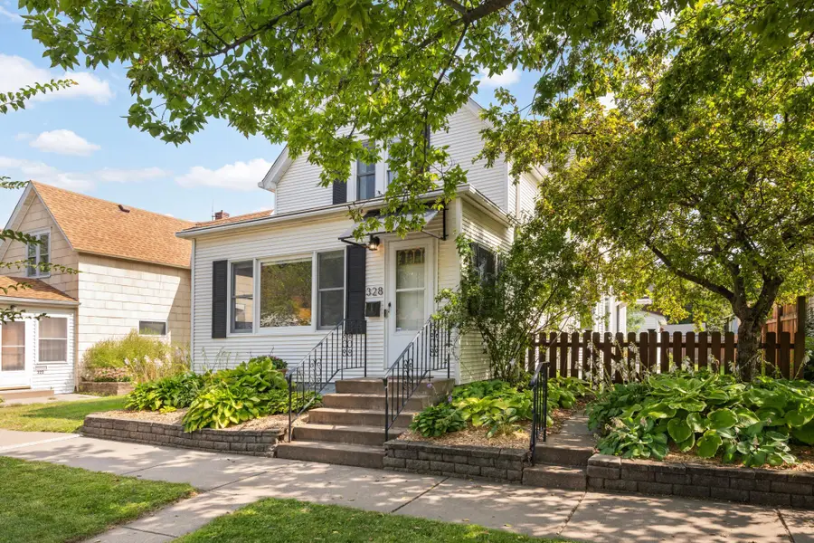 328 Osceola Avenue S, Saint Paul, MN 55102 - #3