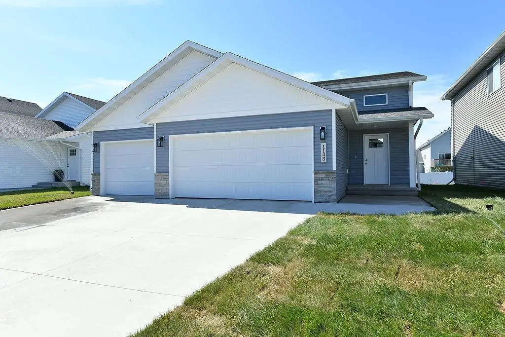 1143 60th Avenue W, West Fargo, ND 58078 - #1