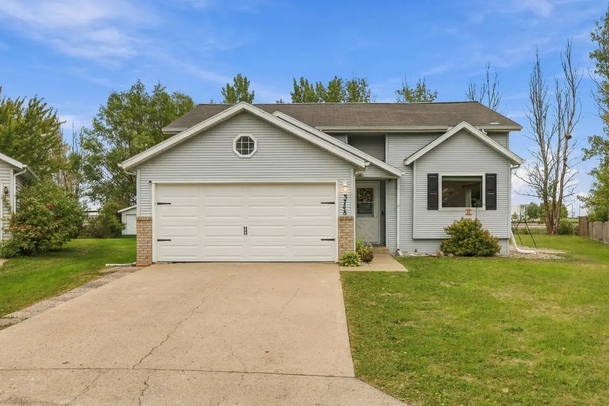 3748 Village Green Circle, Moorhead, MN 56560 - #1