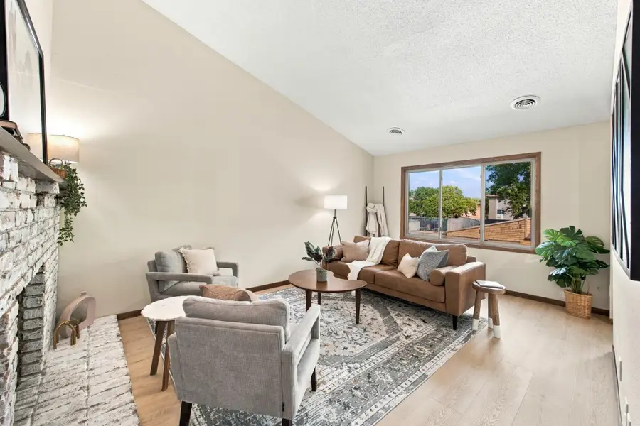 3237 17th Avenue S #204, Fargo, ND 58103 - #3