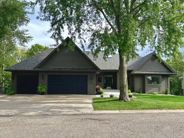 550 Pine Ridge Court, New Richmond, WI 54017 - #1