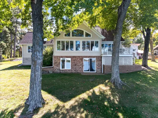 12500 Melody Lane, Lindstrom, MN 55045