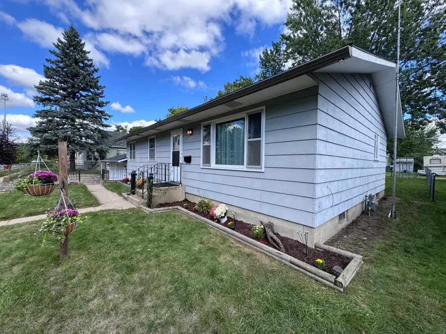 424 24th Avenue N, Saint Cloud, MN 56303 - #2