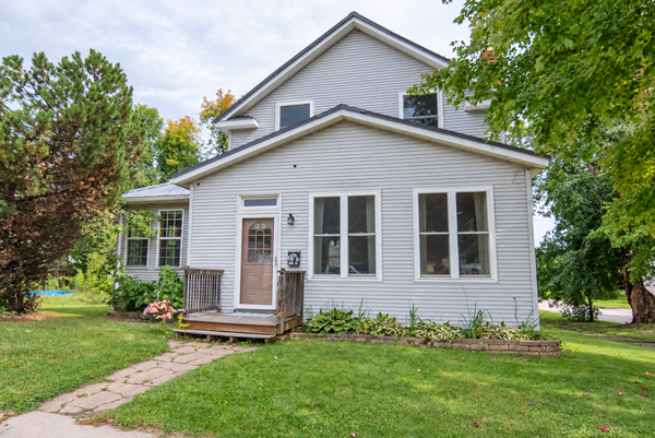 702 1st Avenue Nw, Chisholm, MN 55719