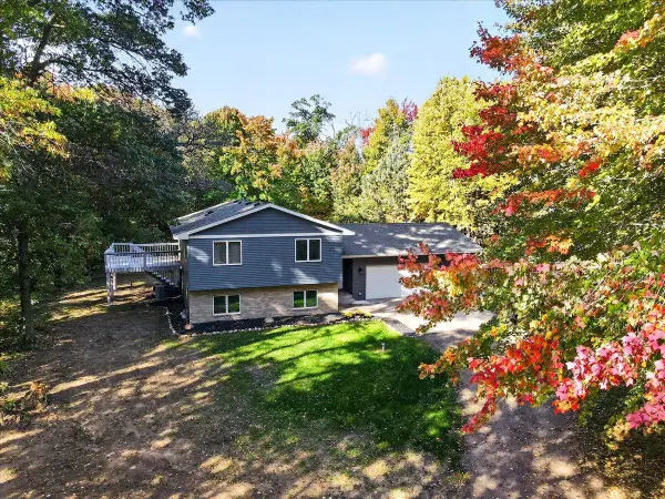 4926 Shady Lane, North Branch, MN 55056